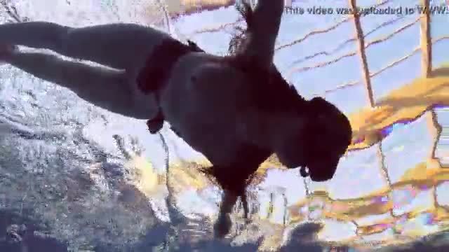 Roxalana chech in scuba diving in the pool